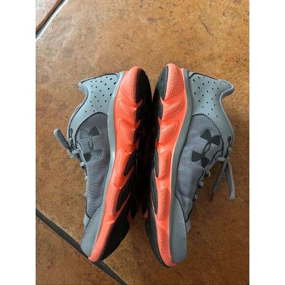 Under Armour Assert 6 - Picture 3 of 6